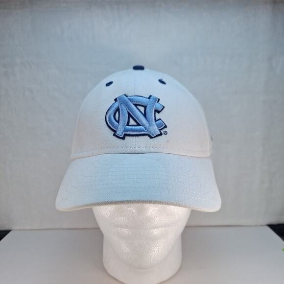 New Era North Carolina Tar Heels Baseball Hat Cap Fitted 7 1/2 White - Picture 1 of 7
